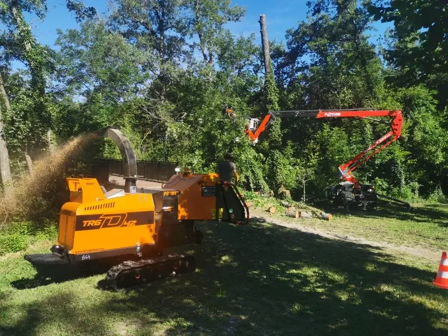 Entretien d’espaces verts à Aouste-sur-Sye